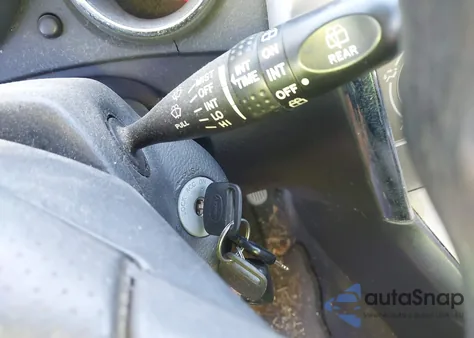 2003 Pontiac Vibe из США, поврежденный, VIN 5Y2SL62823Z468544